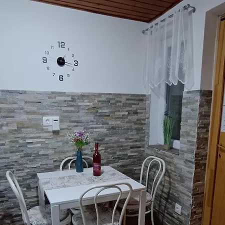 Apartment Kis Kucko